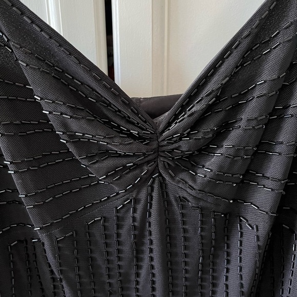 🖤Gorgeous semi-formal/formal dress!🖤beaded and lined, with side zipper (16) - Picture 3 of 6